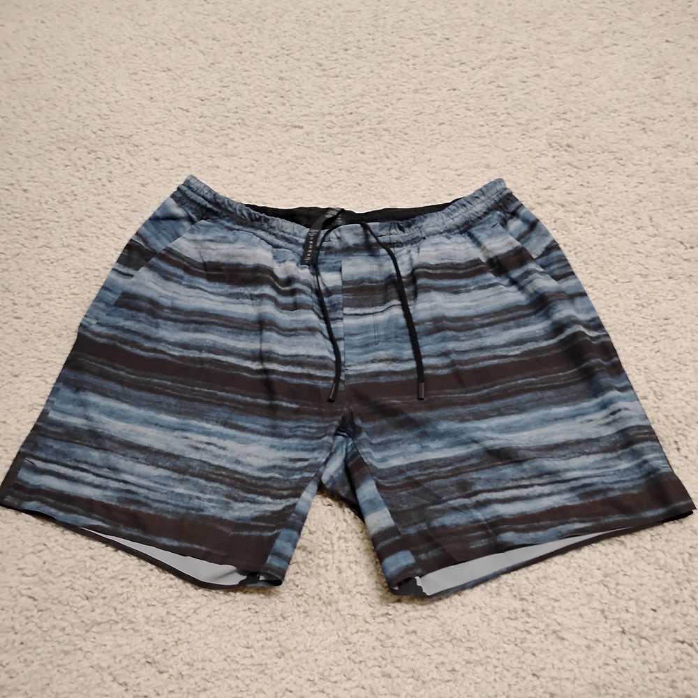 Lululemon Shorts Mens 2XL Blue Lined Stretch Channel Cross Gym Workout Running